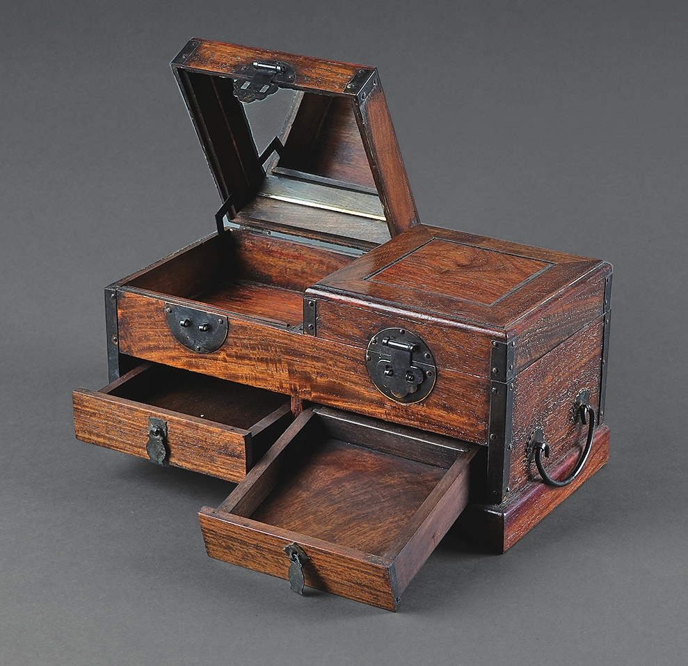 黄花梨梳妆盒一件