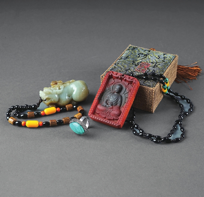 寿山瑞兽手把件、绿松石戒指、牛角佛牌一组3件