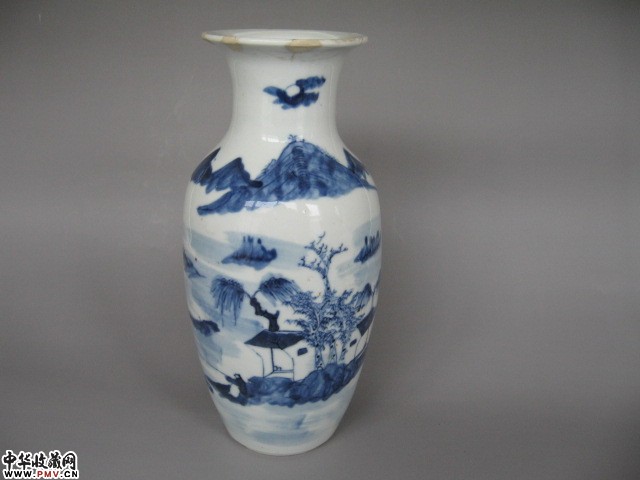 清光绪景德镇窑青花山水人物纹赏瓶《已售》 清光绪景德镇窑青花山水人物纹赏瓶《已售》