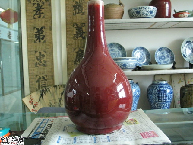 清中期祭红釉锥把瓶