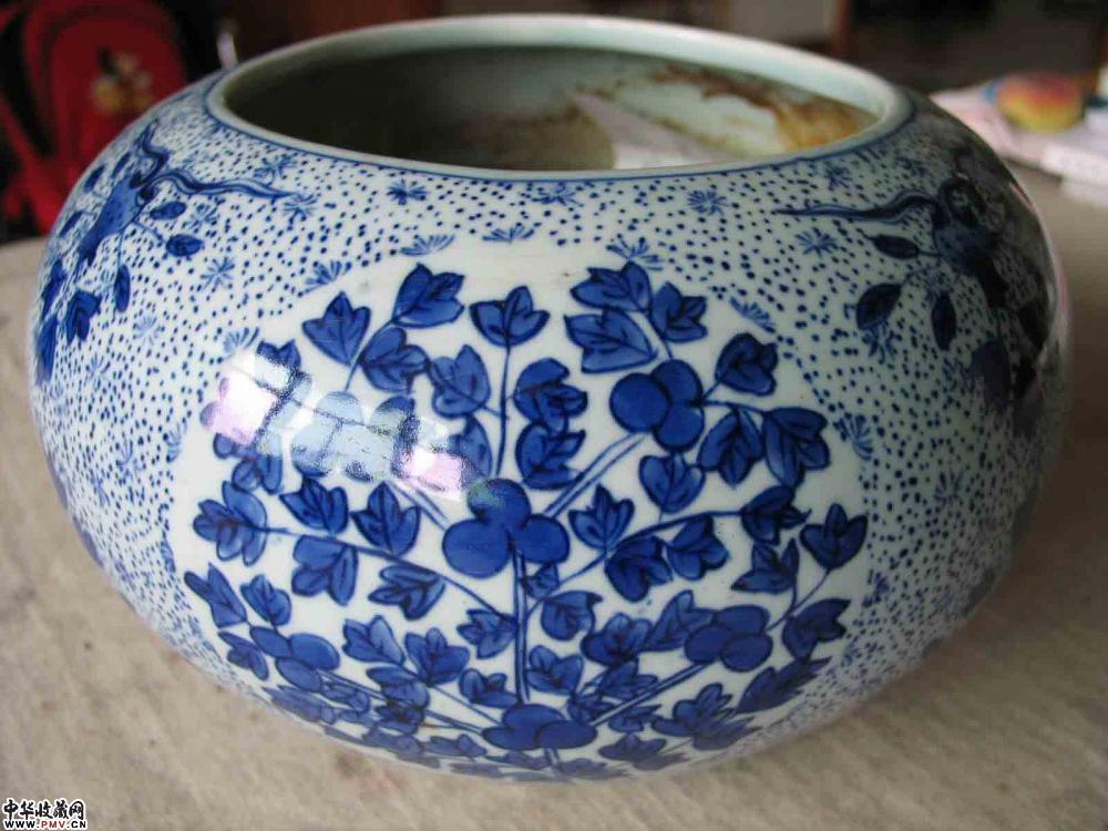 清雍正青花缠枝花卉纹洗