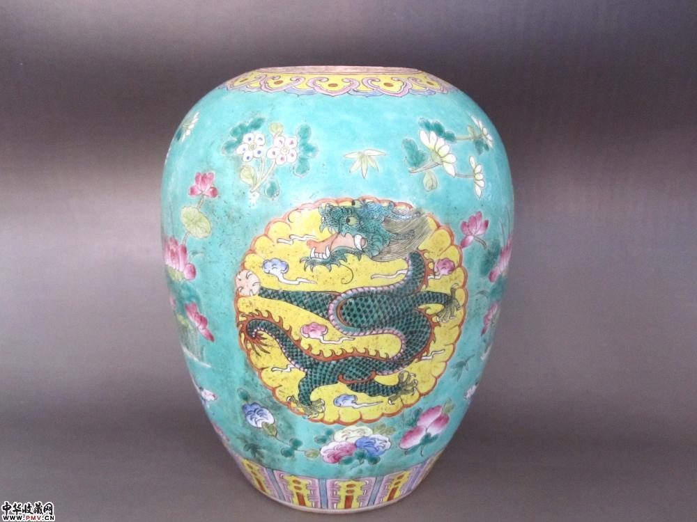 清中期绿地粉彩团龙团风纹大罐《已售》 清中期绿地粉彩团龙团风纹大罐《已售》