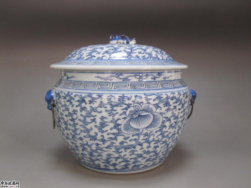 清青花缠枝菊盖罐 清青花缠枝菊盖罐