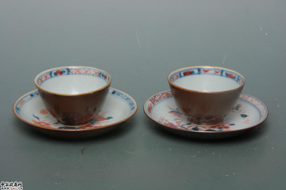 清乾隆景德镇窑外酱釉内五彩花卉纹杯碟（2套）