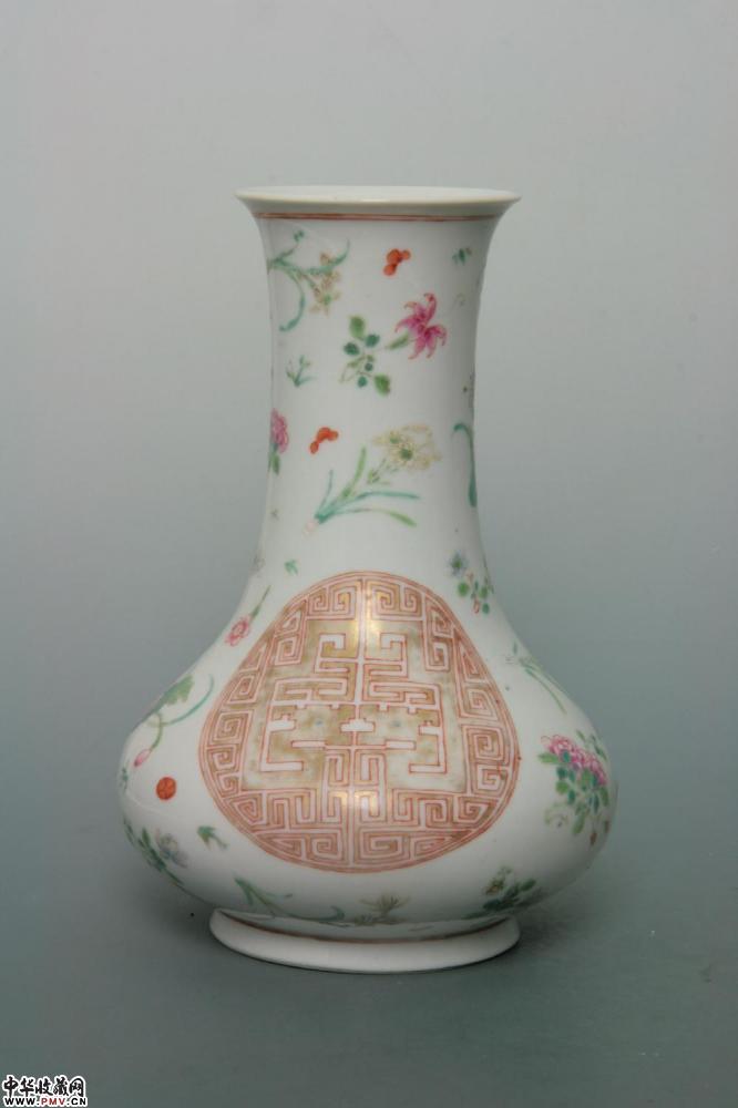 民国景德镇窑青花描金花卉纹荸荠瓶