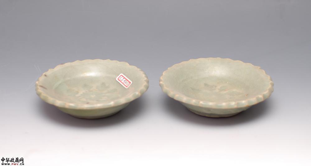 元龙泉模印花盘