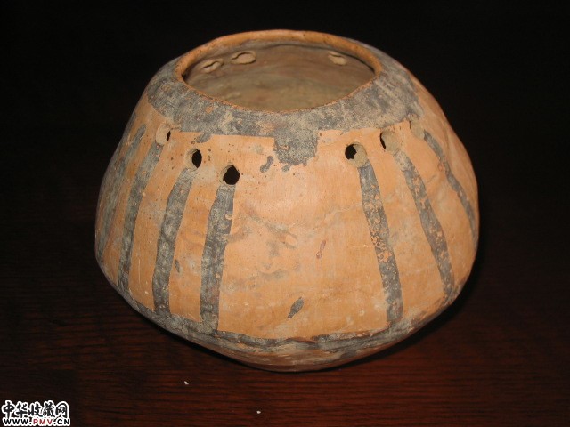 马家窑彩陶罐