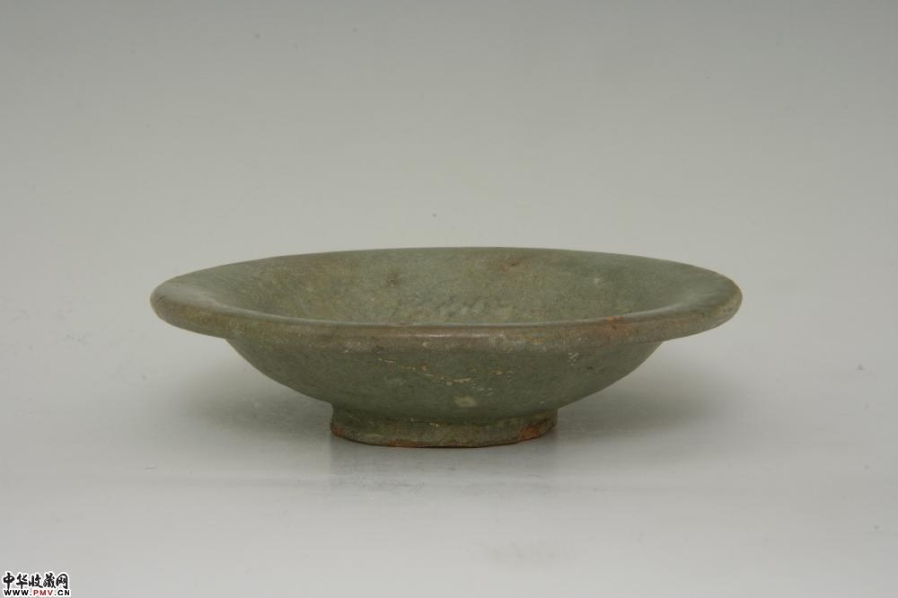 明龙泉窑系青釉碟