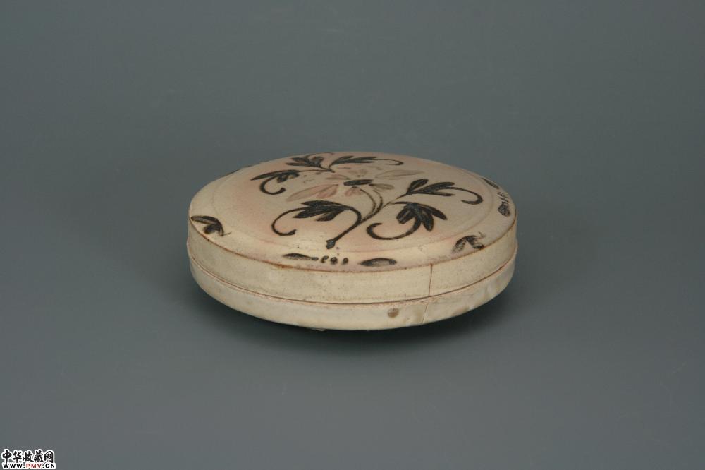 金介休窑白地褐彩折枝花粉盒