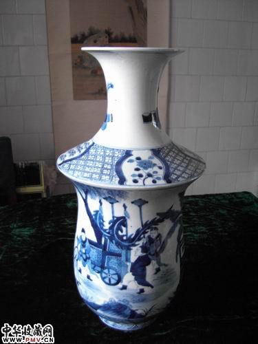 清 雍正青花人物赏瓶