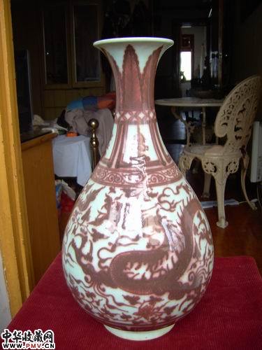 元釉里红 蕉叶缠枝云龙玉壶春瓶