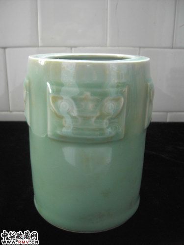 南宋 龙泉窑笔筒