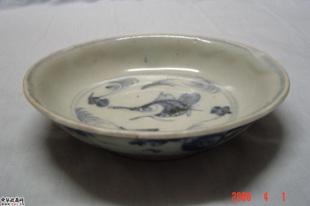 明青花鱼纹小盘