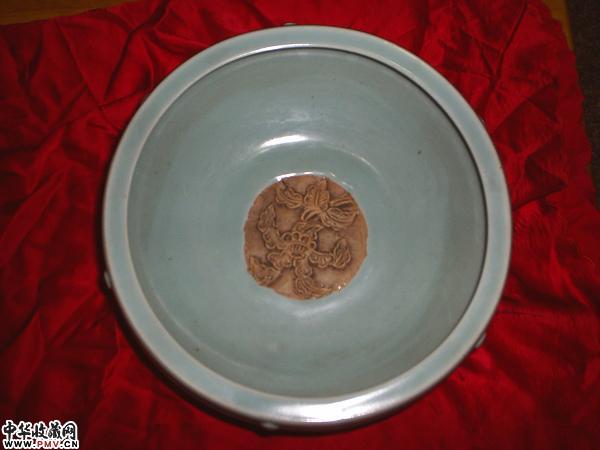 元．龙泉露胎笔洗