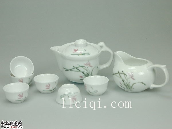 8头兰草功夫茶具,环保瓷,健康瓷,使用有益健康。 8头兰草功夫茶具,环保瓷,健康瓷,使用有益健康。