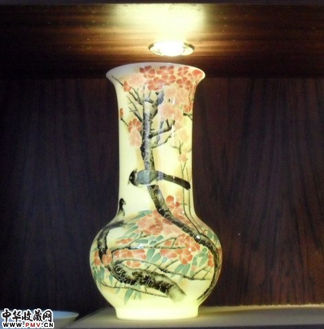 莺歌燕舞，彭玲作品，醴陵釉下五彩，湖南省级大师作品