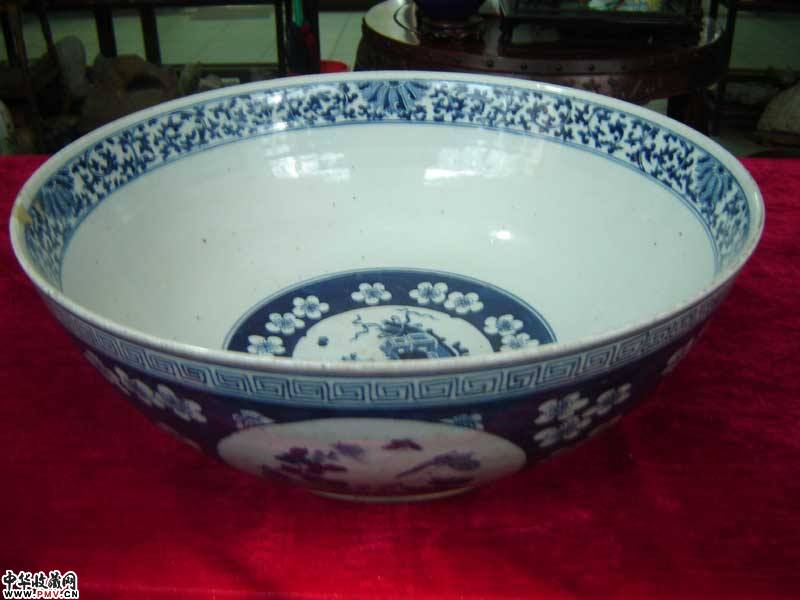 清嘉道青花开窗特大碗