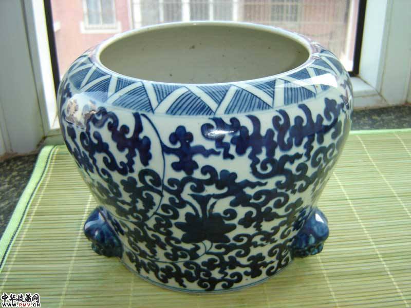 清乾隆三兽头香炉