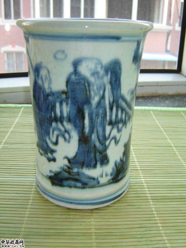 明晚期青花人物笔筒