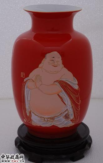 弥勒佛将军瓶，珍贵中国红瓷收藏纪念品
