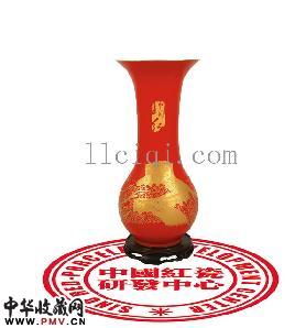 2008中国红瓷巴拿马瓶长城图案