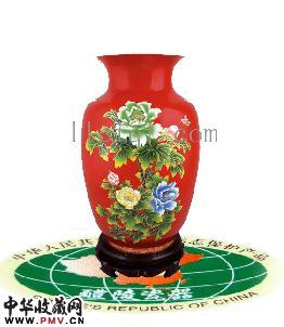 中国红瓷将军瓶~金牡丹，珍藏品