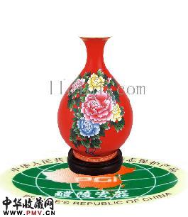 中国红瓷玉壶春牡丹花瓶