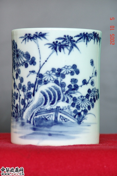 清*雍正青花花卉笔筒（已转让）