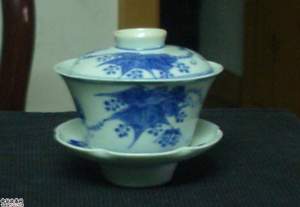 清*光绪青花葡萄纹盖杯(已交流) 清*光绪青花葡萄纹盖杯(已交流)