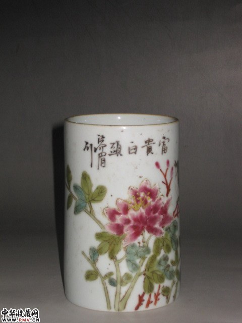 粉彩笔筒  已售