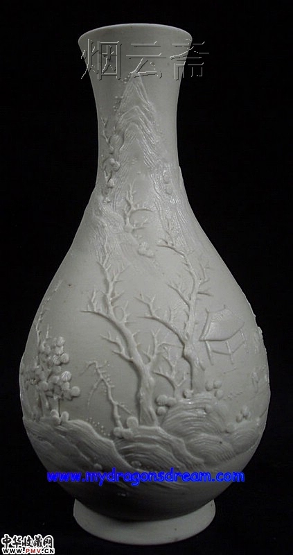 清晚期反瓷瓷雕山水玉壶春瓶