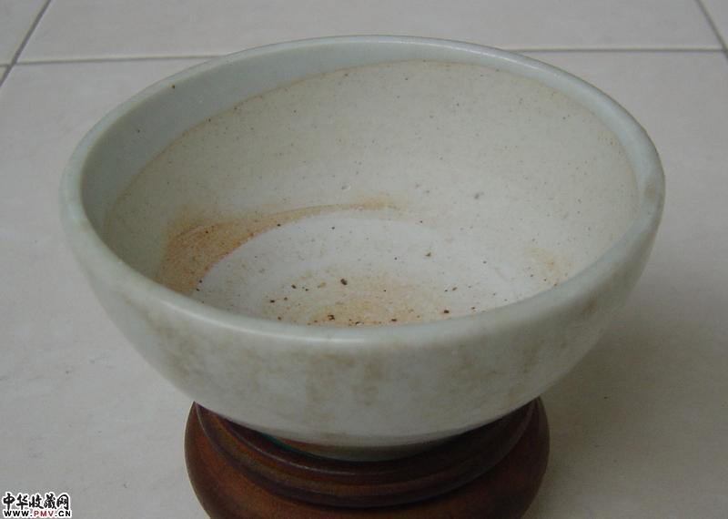 清白釉砵