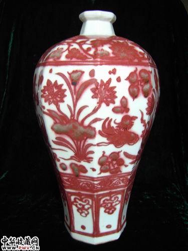 元 釉里红八角赏瓶