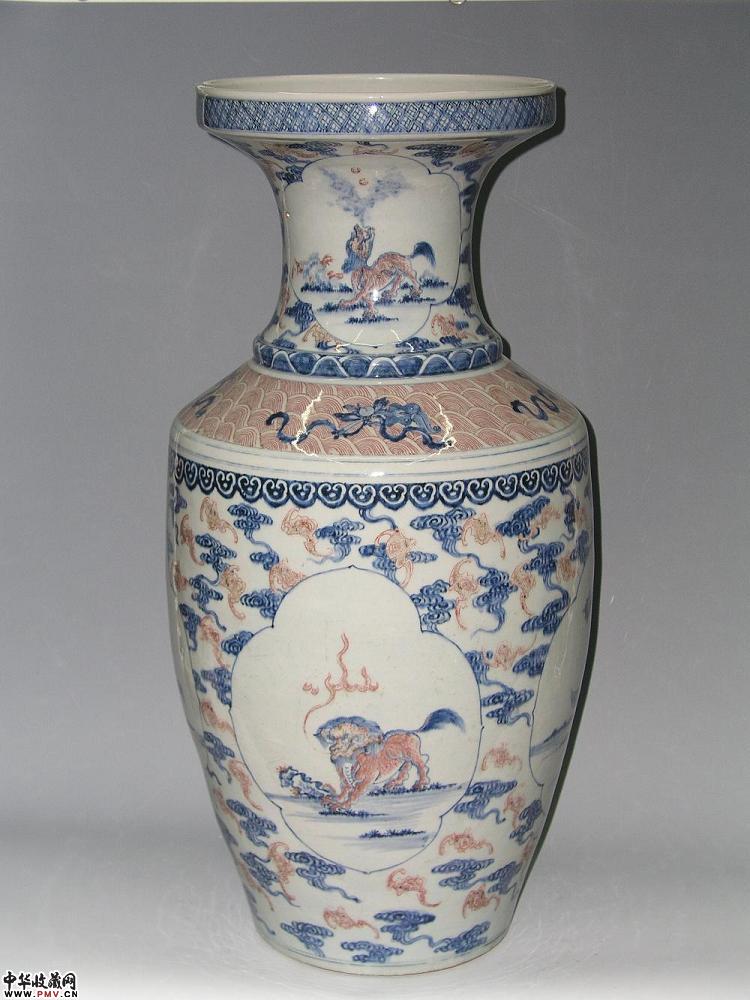 乾隆青花釉里红盆口大瓶