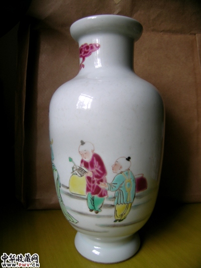 清雍正粉彩人物瓶