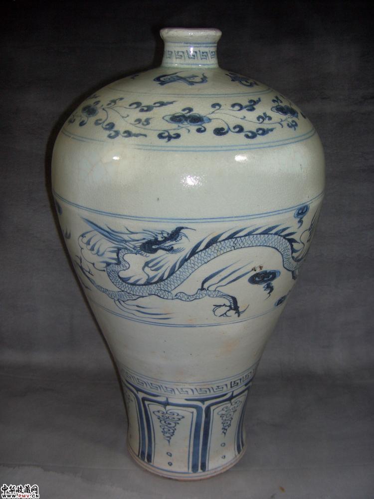 青花龙纹梅瓶