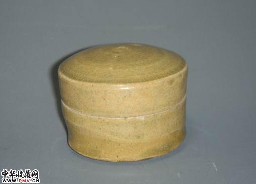 唐长沙窑青釉粉盒