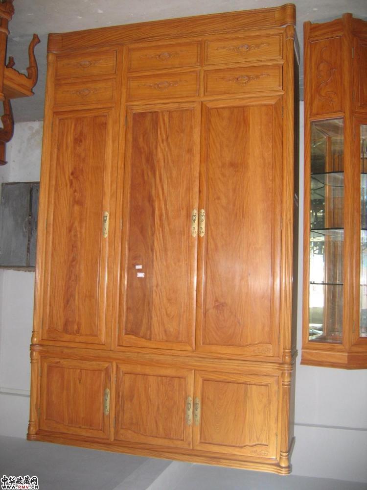 黄檀加顶大衣柜