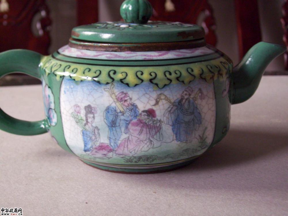 绿釉开光八仙纹紫纱壶