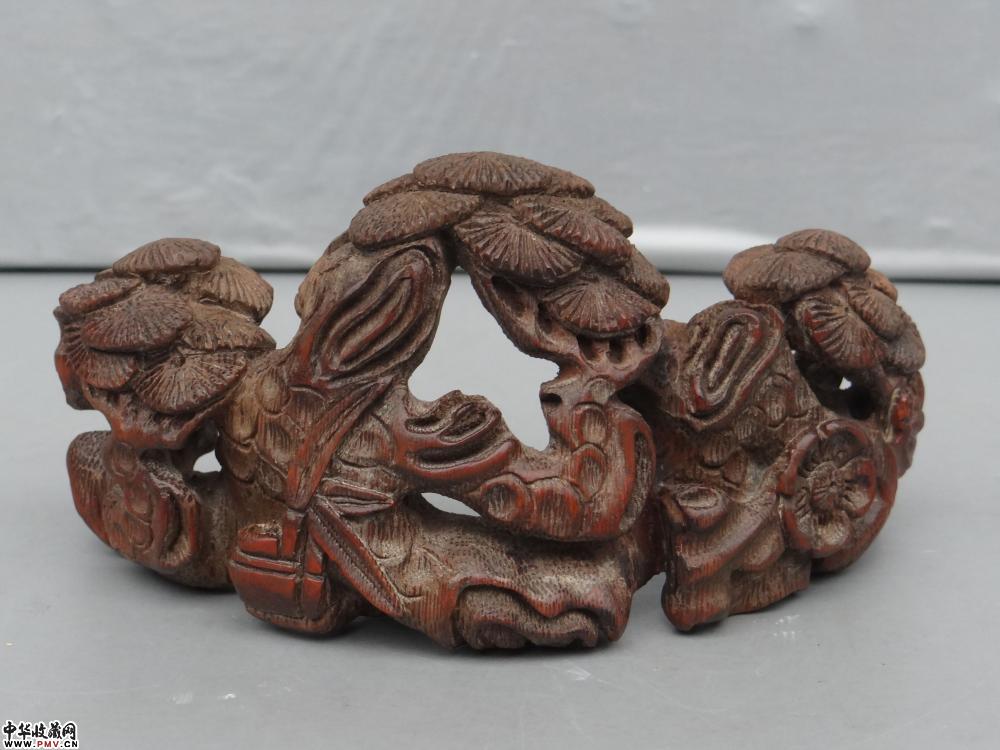 清代 竹根雕岁寒三友笔架