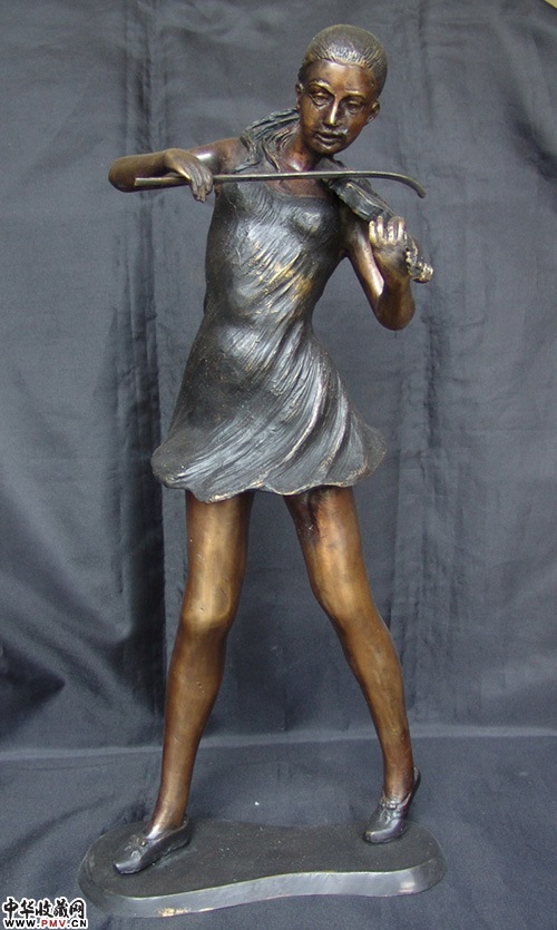 铜质雕塑提琴女