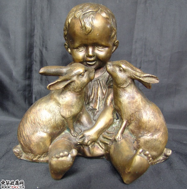 童质雕塑爱兔童