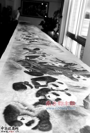 《国宝百熊图》图上百只熊猫神态各异。南都记者 李建君 摄