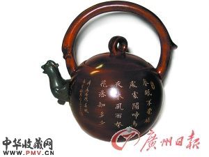 造型别致的茶壶。
