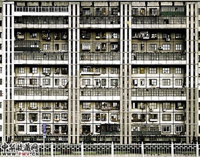 曾力摄于2010的作品《北京公寓》。(主办方供图)