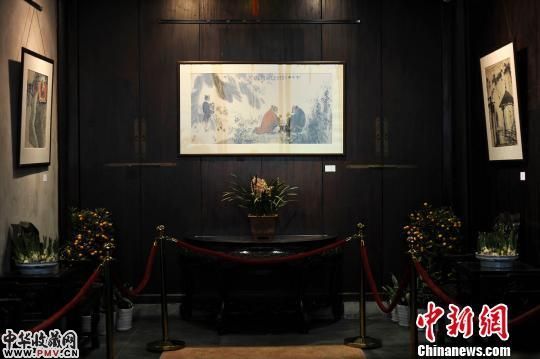杭州艺术师吴声携带巨作首次走进江南第一豪宅。 高菲 摄