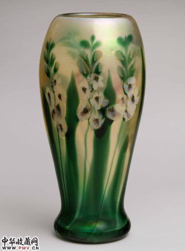 中国国家博物馆的“道法自然”展览上展出的约产于1909年的蒂芙尼(Tiffany)花瓶。