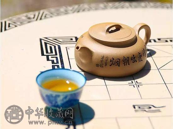 广缘壶