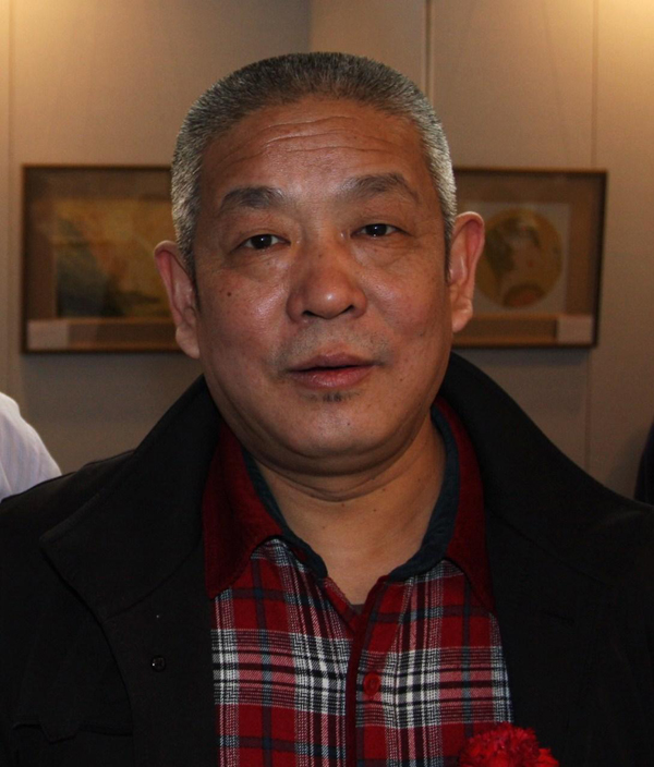 张志民近照