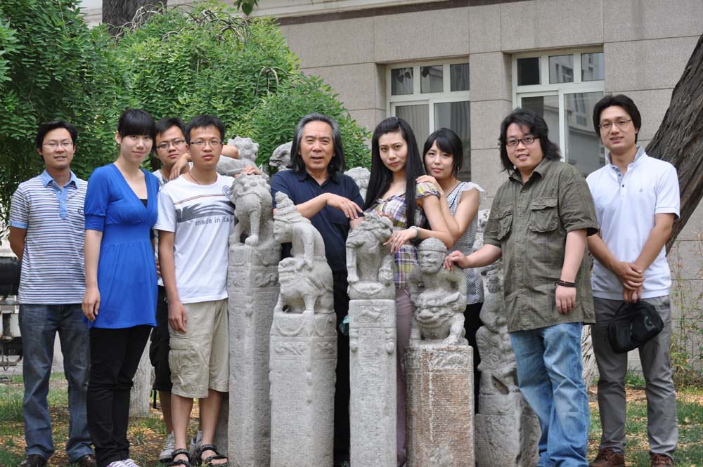 与霍春阳导师和他的弟子们合影